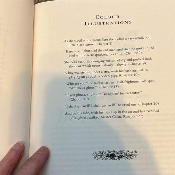 Hardcover book featuring 2 classic novels. - Picture 3 of 3